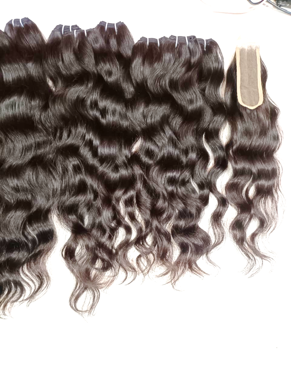 Machine Weft Hair Extension – Wavy, Natural Brown, 20"